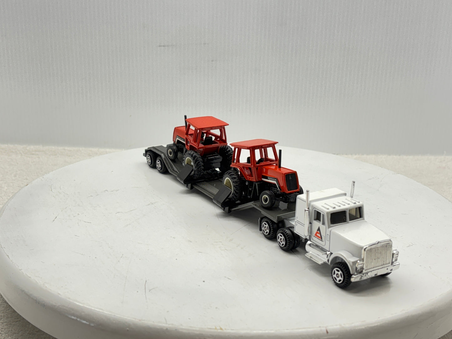 1/64 Allis-Chalmers 8070 Semi Set