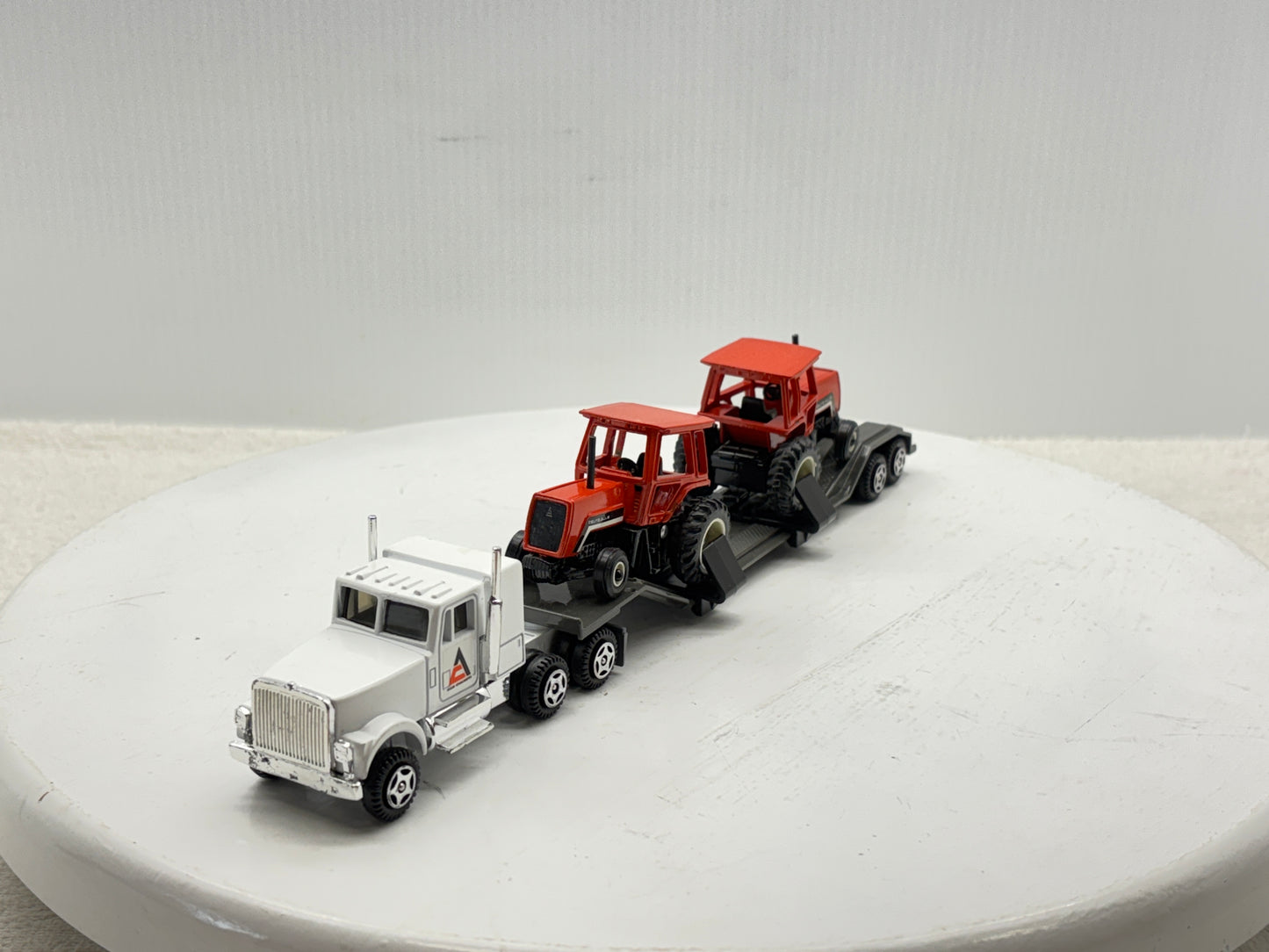 1/64 Allis-Chalmers 8070 Semi Set