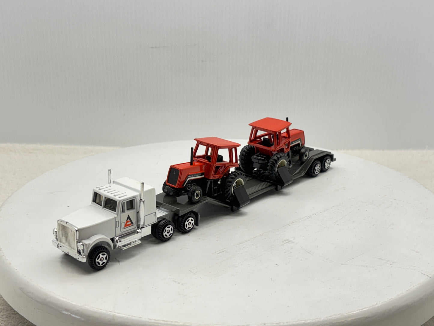 1/64 Allis-Chalmers 8070 Semi Set