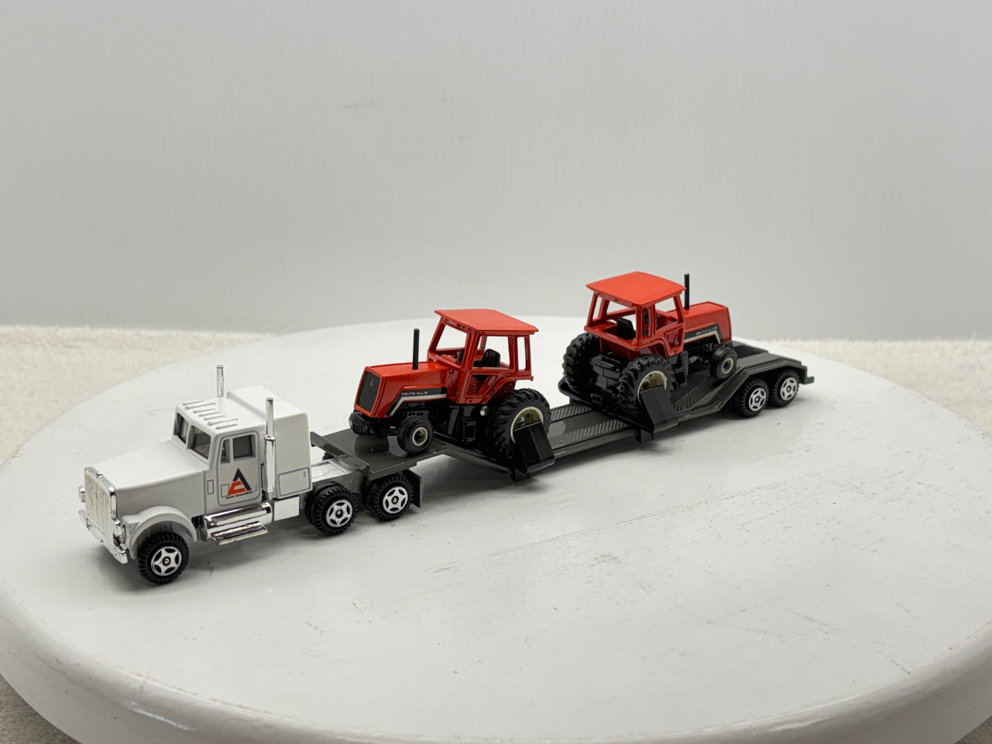 1/64 Allis-Chalmers 8070 Semi Set