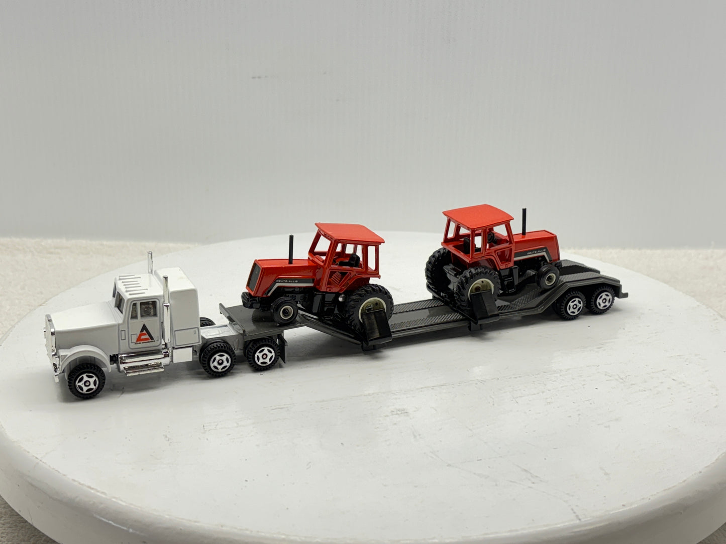 1/64 Allis-Chalmers 8070 Semi Set