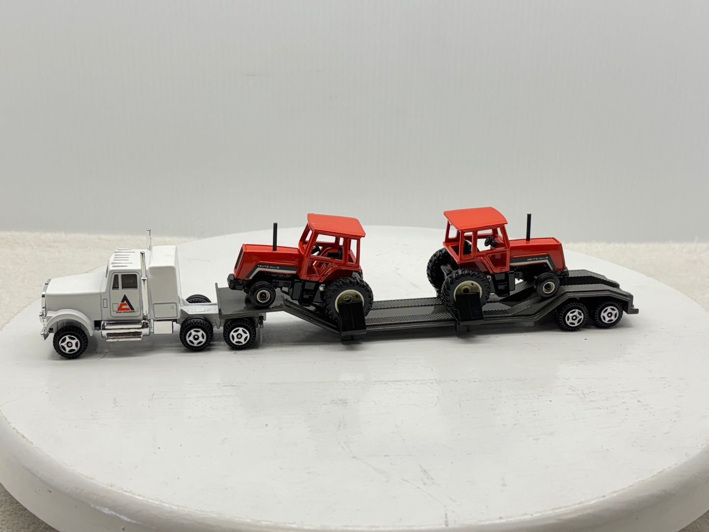 1/64 Allis-Chalmers 8070 Semi Set