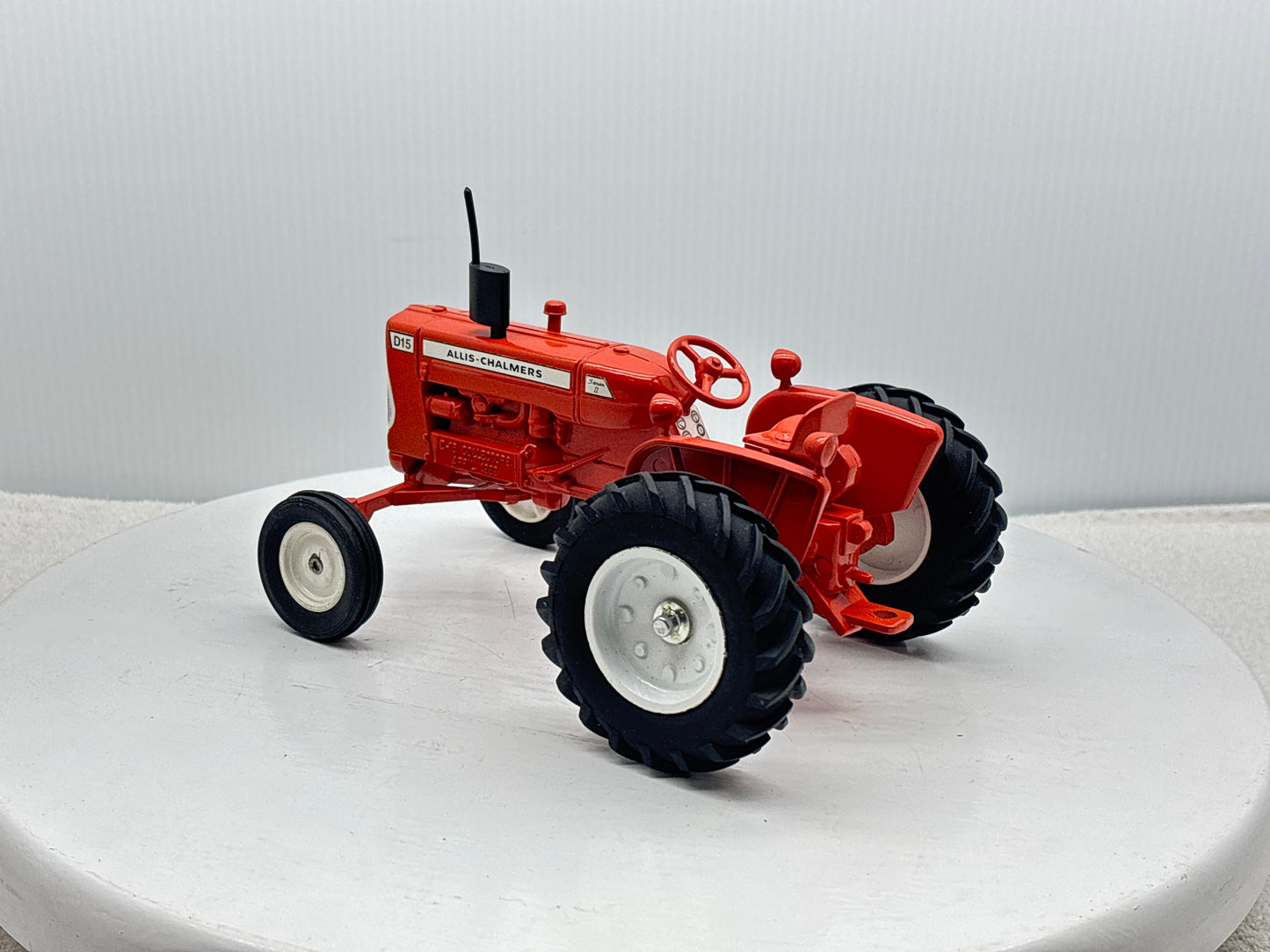 1/16 Allis-Chalmers D-15 Collector Edition