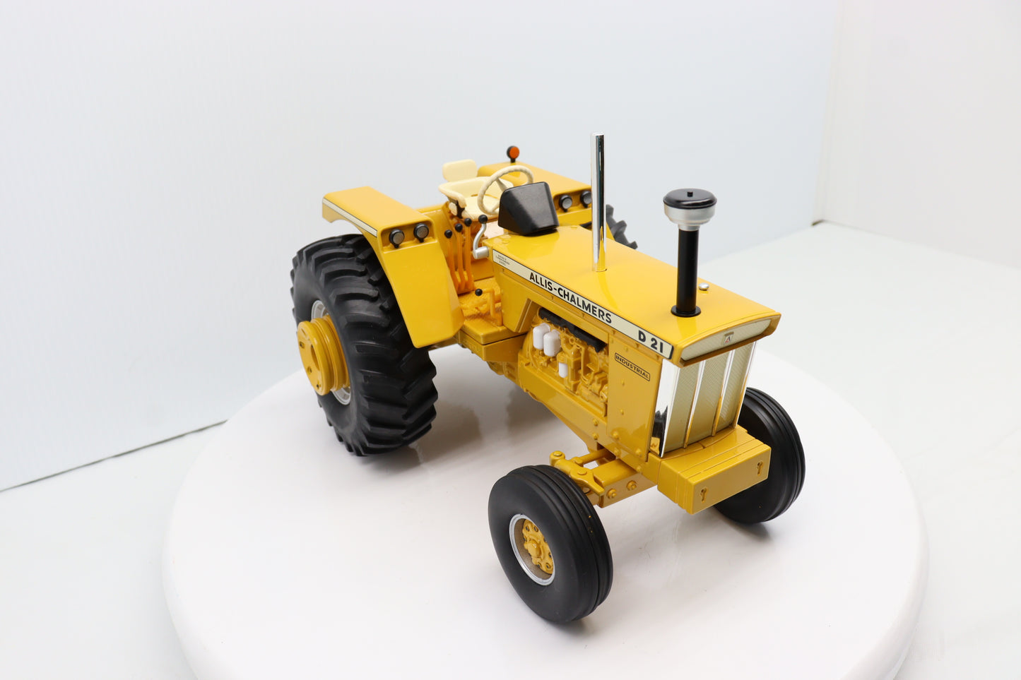 1/16 Allis-Chalmers D21