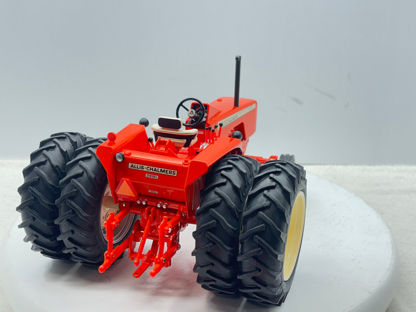 1/16 Allis-Chalmers One-Ninety