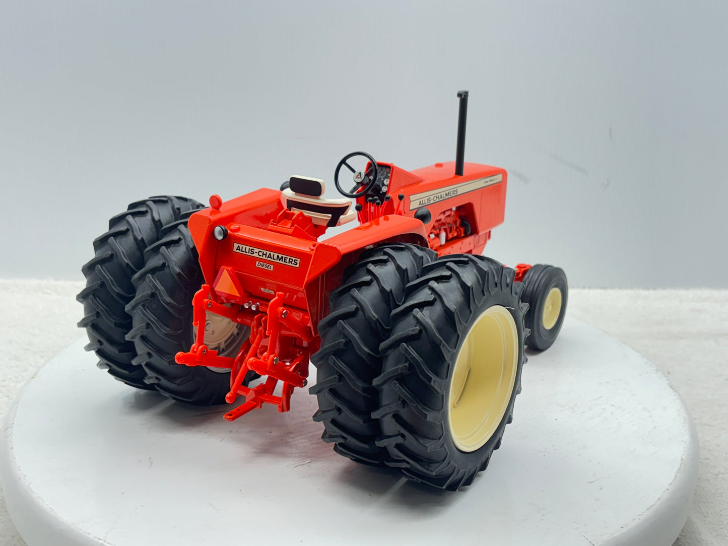 1/16 Allis-Chalmers One-Ninety