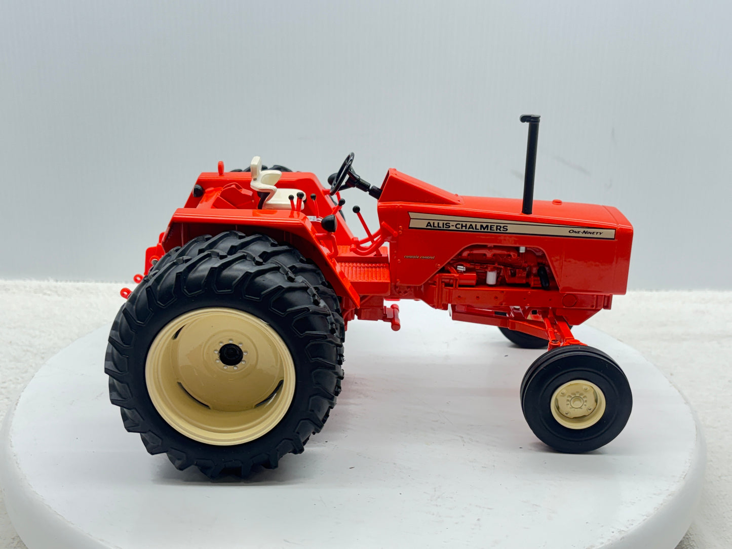 1/16 Allis-Chalmers One-Ninety