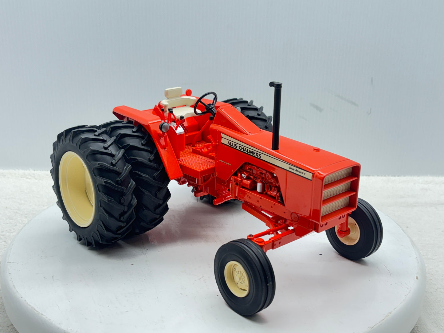 1/16 Allis-Chalmers One-Ninety