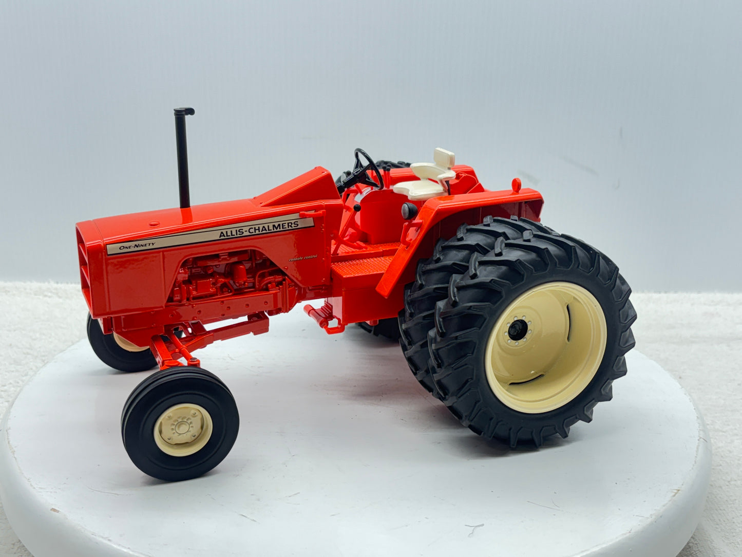 1/16 Allis-Chalmers One-Ninety