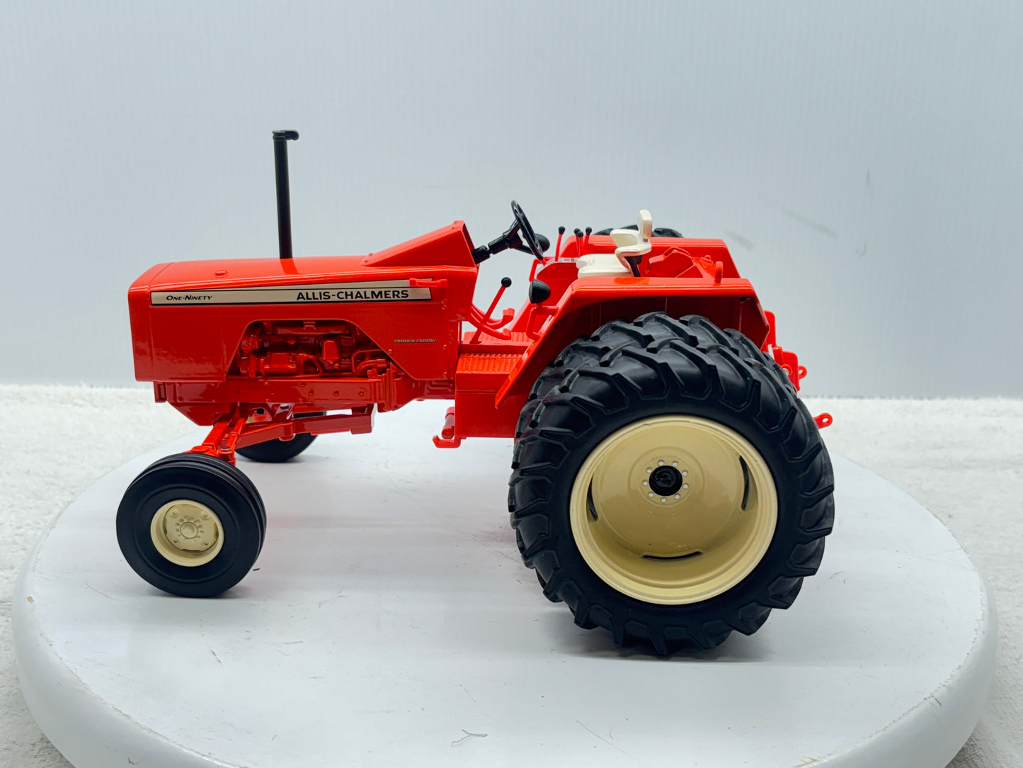 1/16 Allis-Chalmers One-Ninety