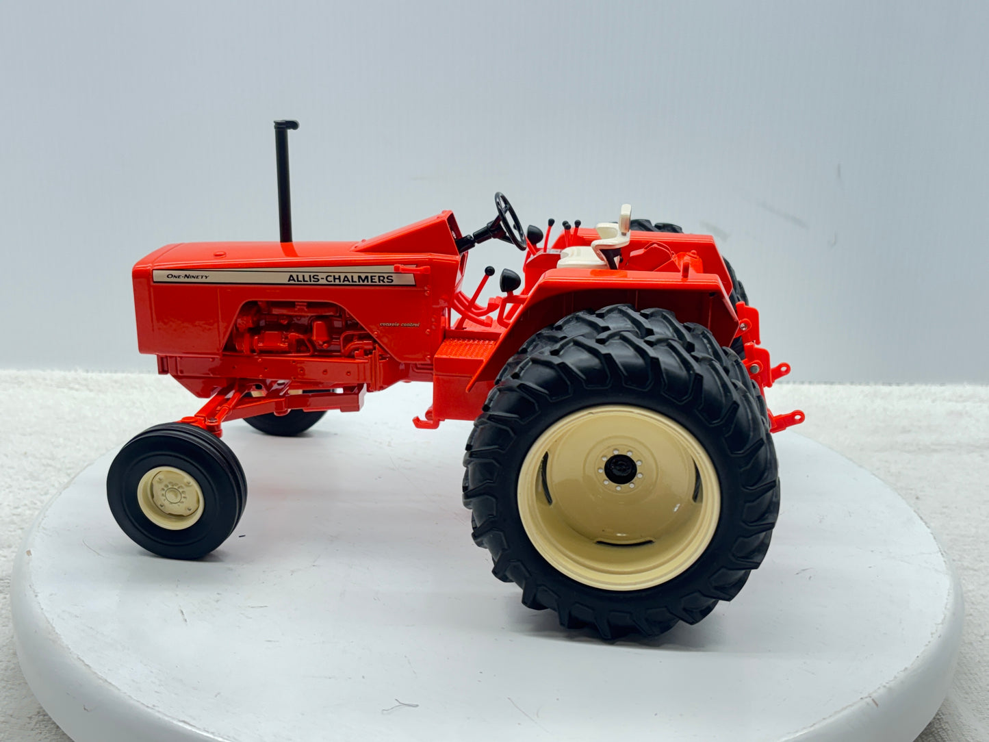 1/16 Allis-Chalmers One-Ninety