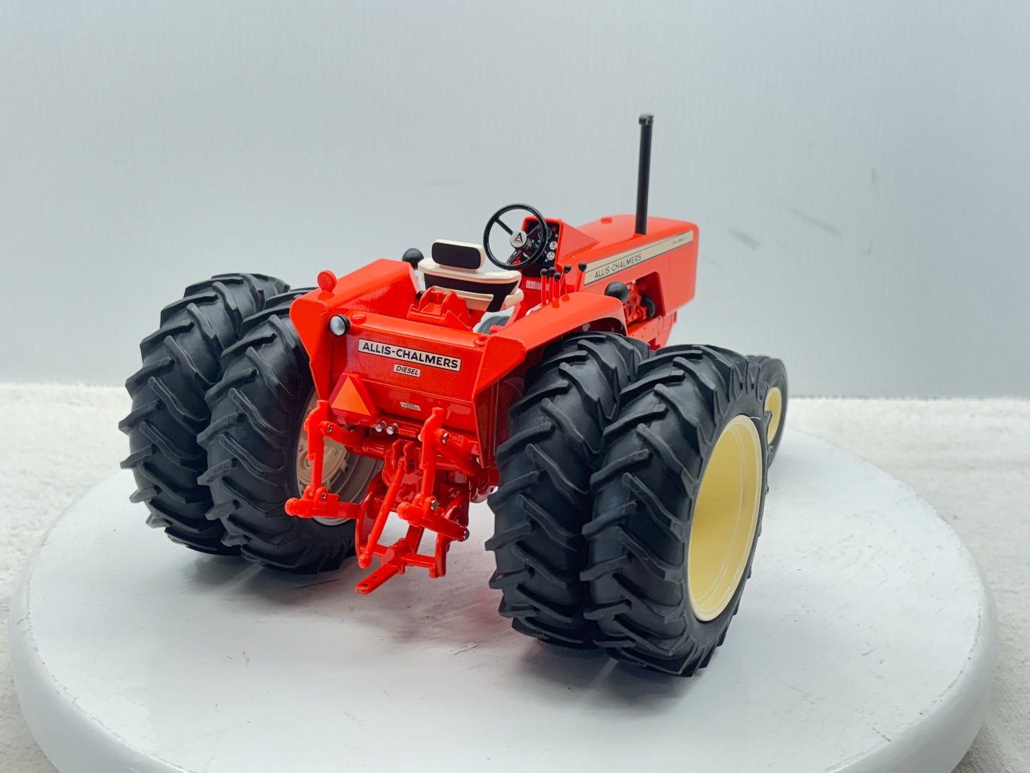 1/16 Allis-Chalmers One-Ninety