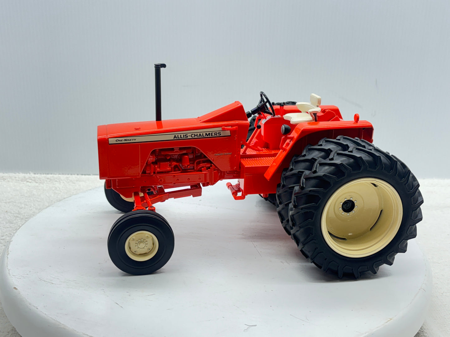 1/16 Allis-Chalmers One-Ninety
