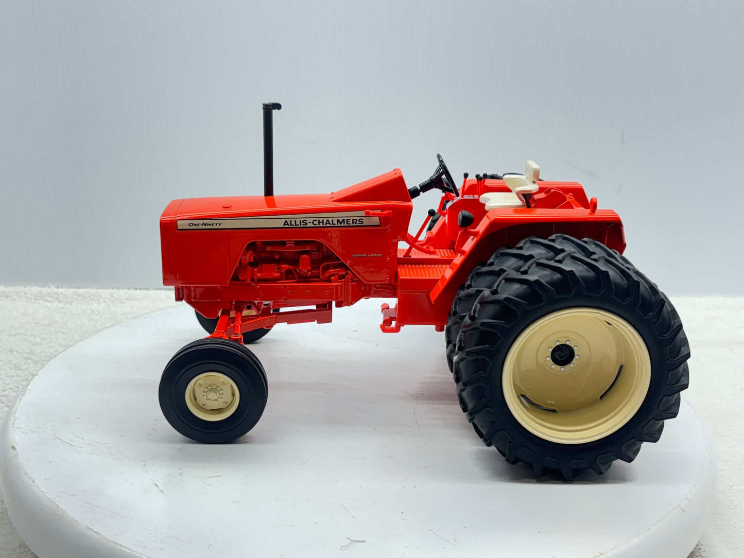 1/16 Allis-Chalmers One-Ninety
