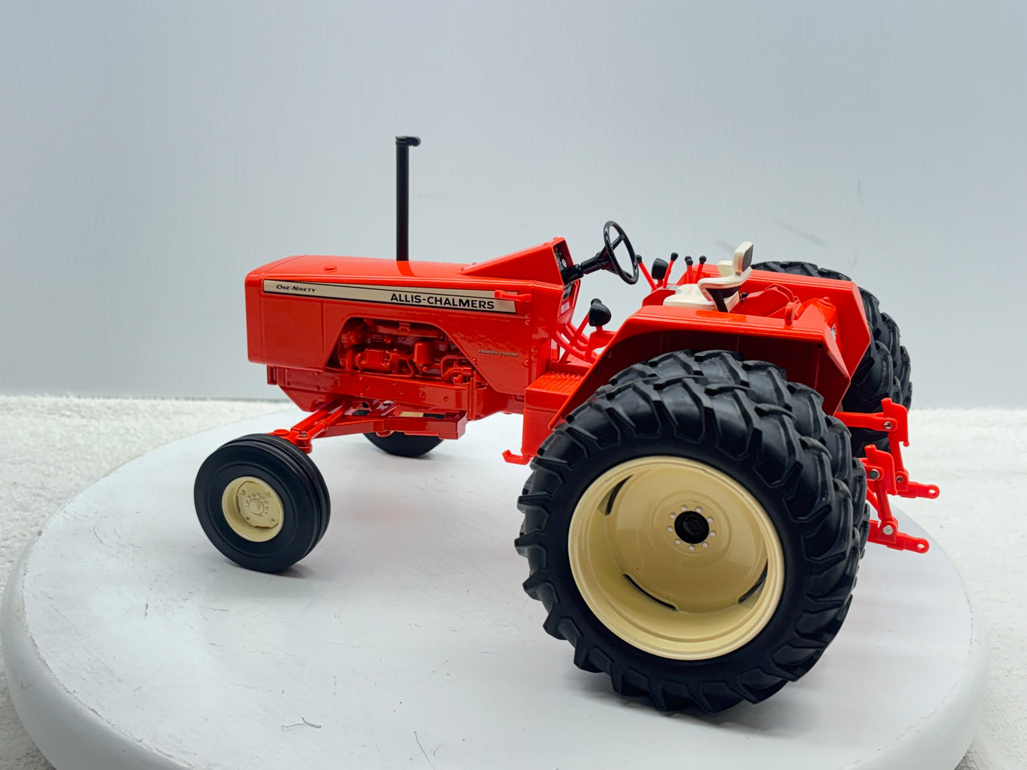 1/16 Allis-Chalmers One-Ninety