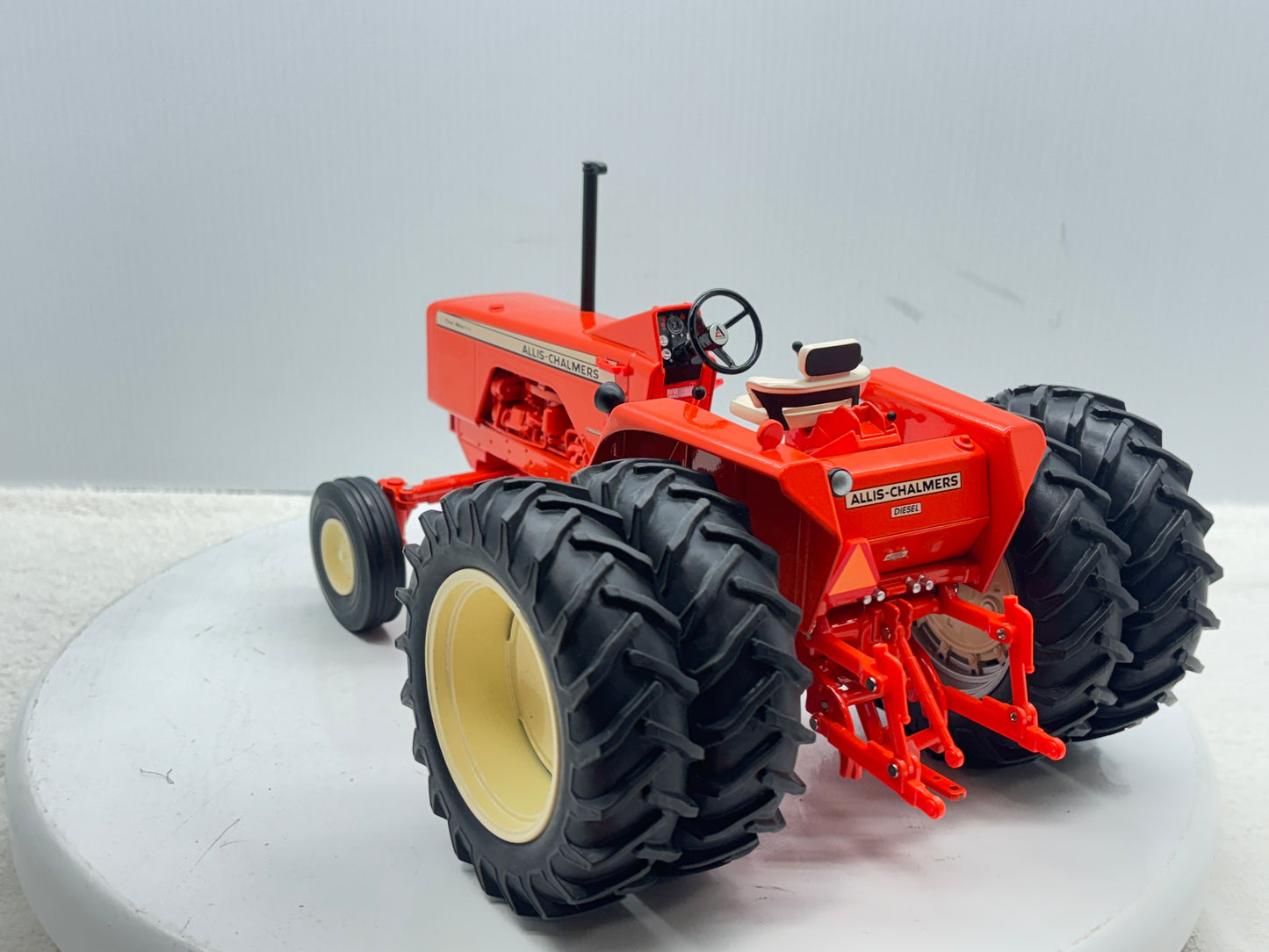 1/16 Allis-Chalmers One-Ninety