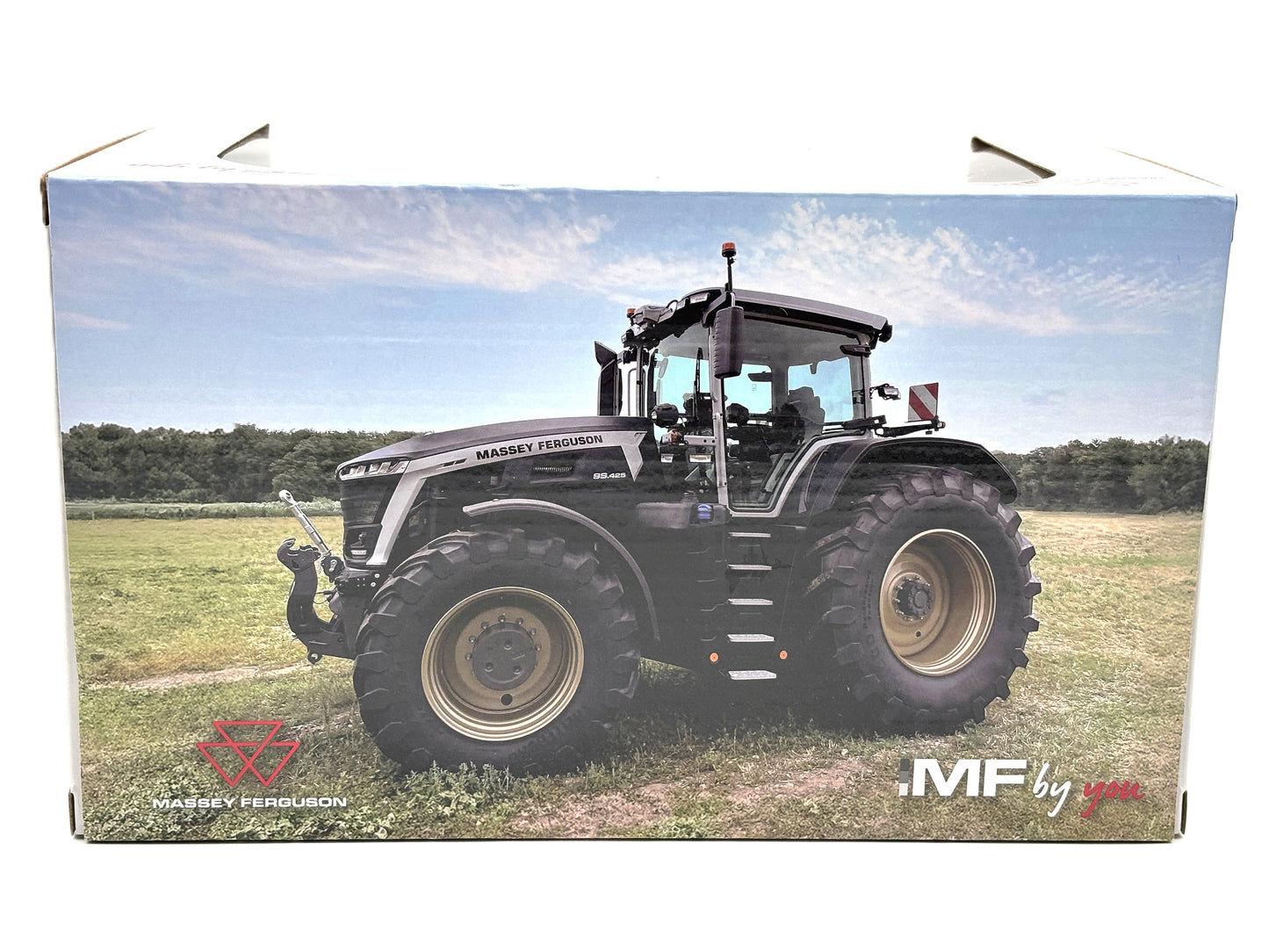 1/32 Massey Ferguson 9S.425 Matt Black with Gold rims