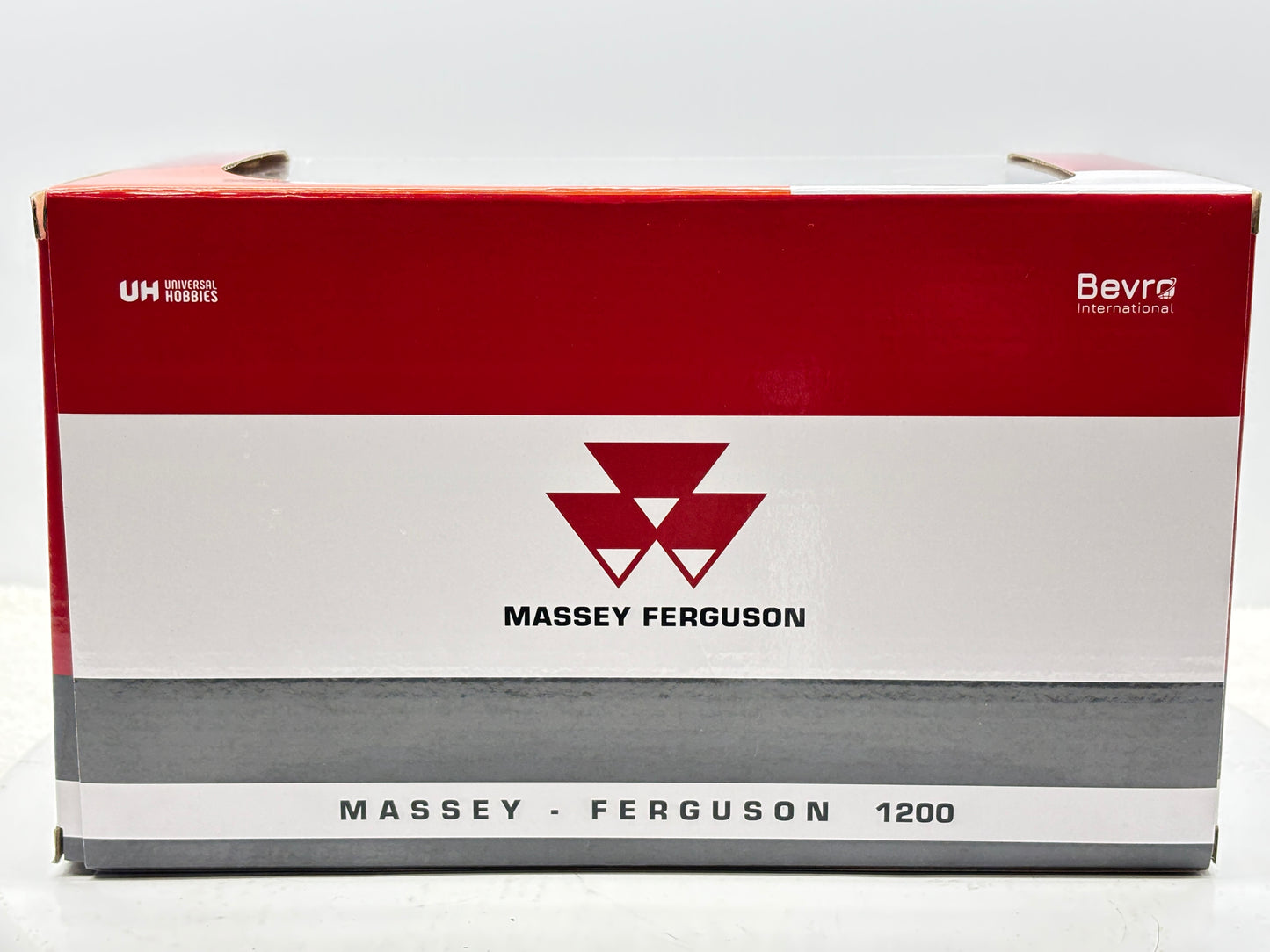 1/32 Massey Ferguson 1200 Molcon
