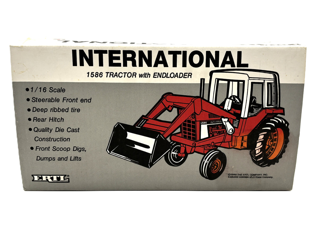 1/16 International 1586 with Loader