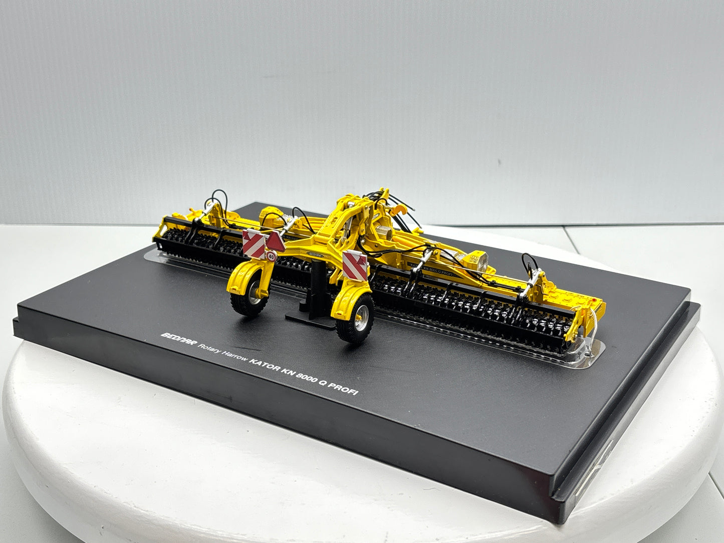 1/32 Bednar Kator KN 8000 Q