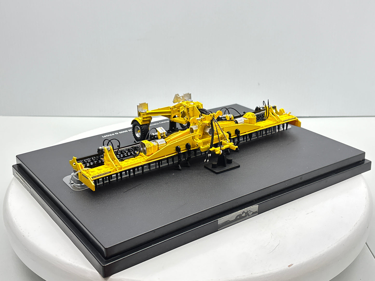 1/32 Bednar Kator KN 8000 Q