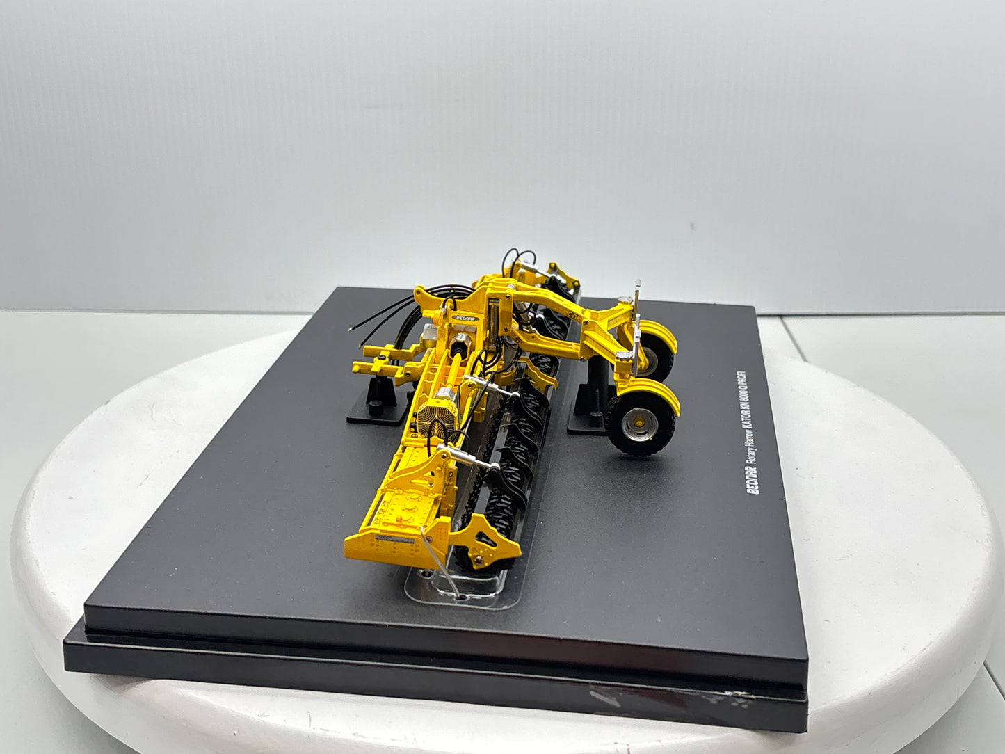 1/32 Bednar Kator KN 8000 Q