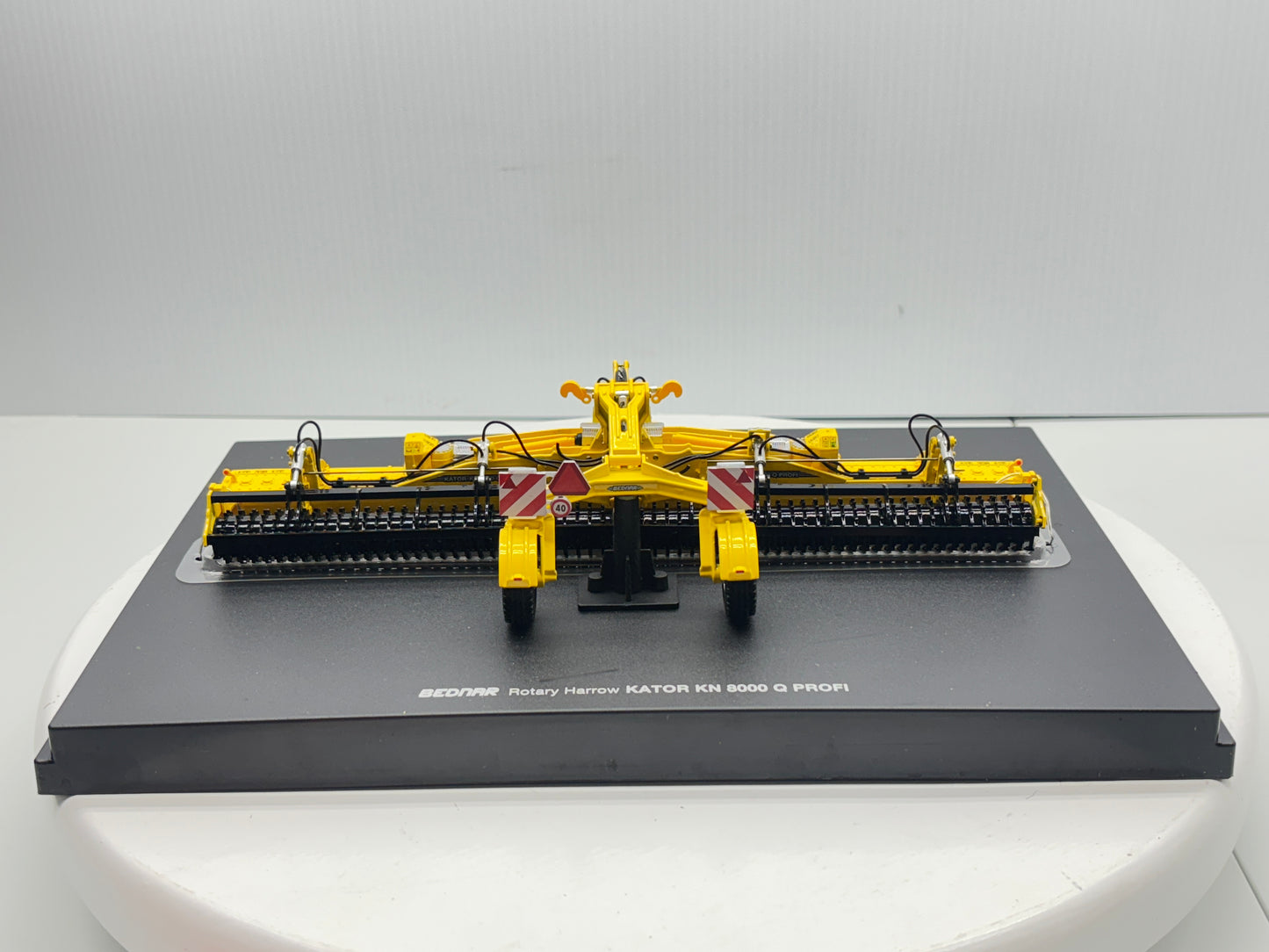 1/32 Bednar Kator KN 8000 Q