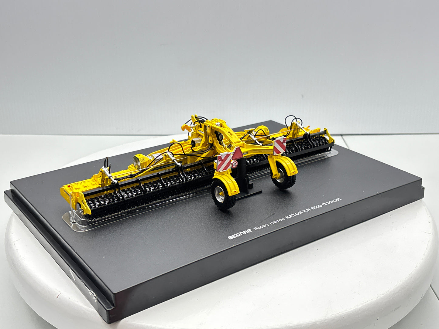 1/32 Bednar Kator KN 8000 Q