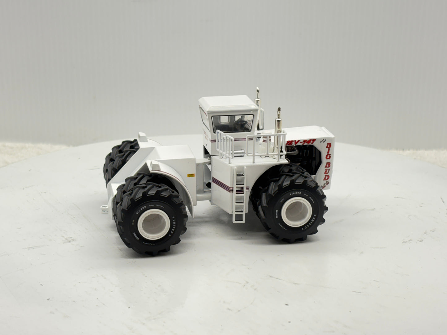 1/64 Big Bud 16V-747 1100HP