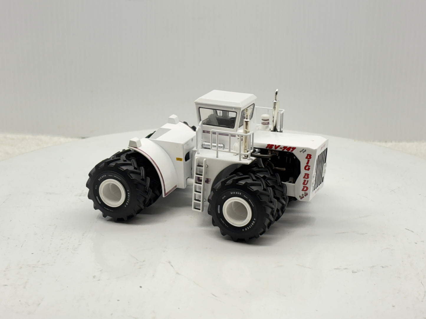 1/64 Big Bud 16V-747 1100HP