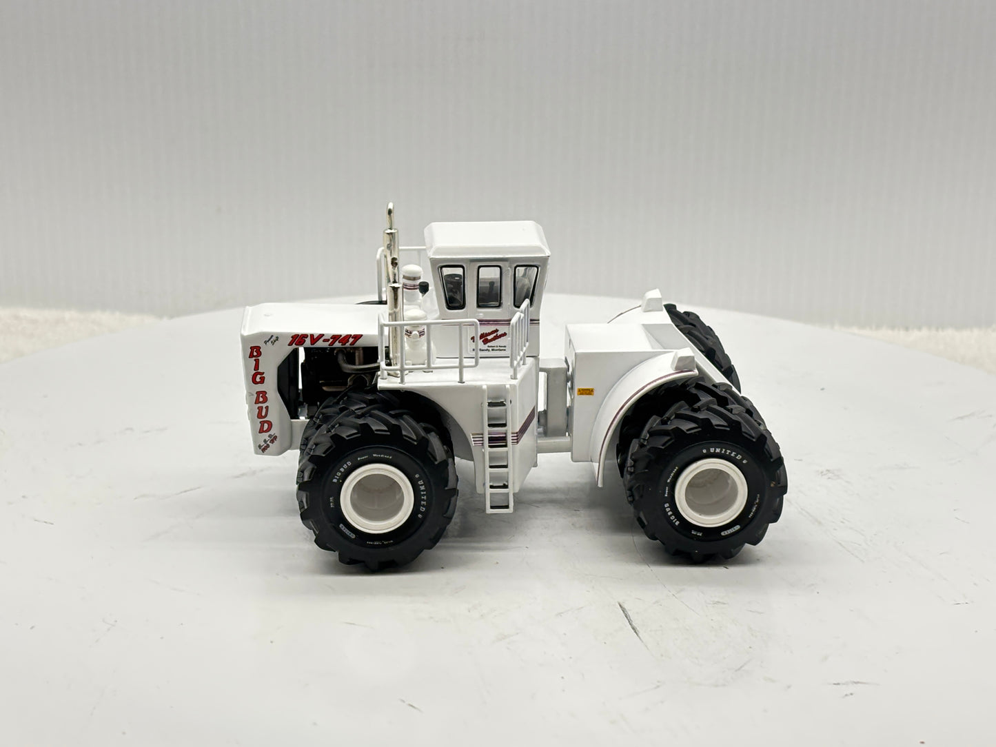1/64 Big Bud 16V-747 1100HP