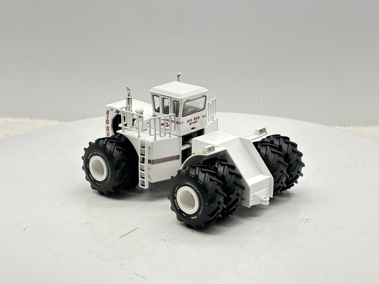 1/64 Big Bud 16V-747 1100HP