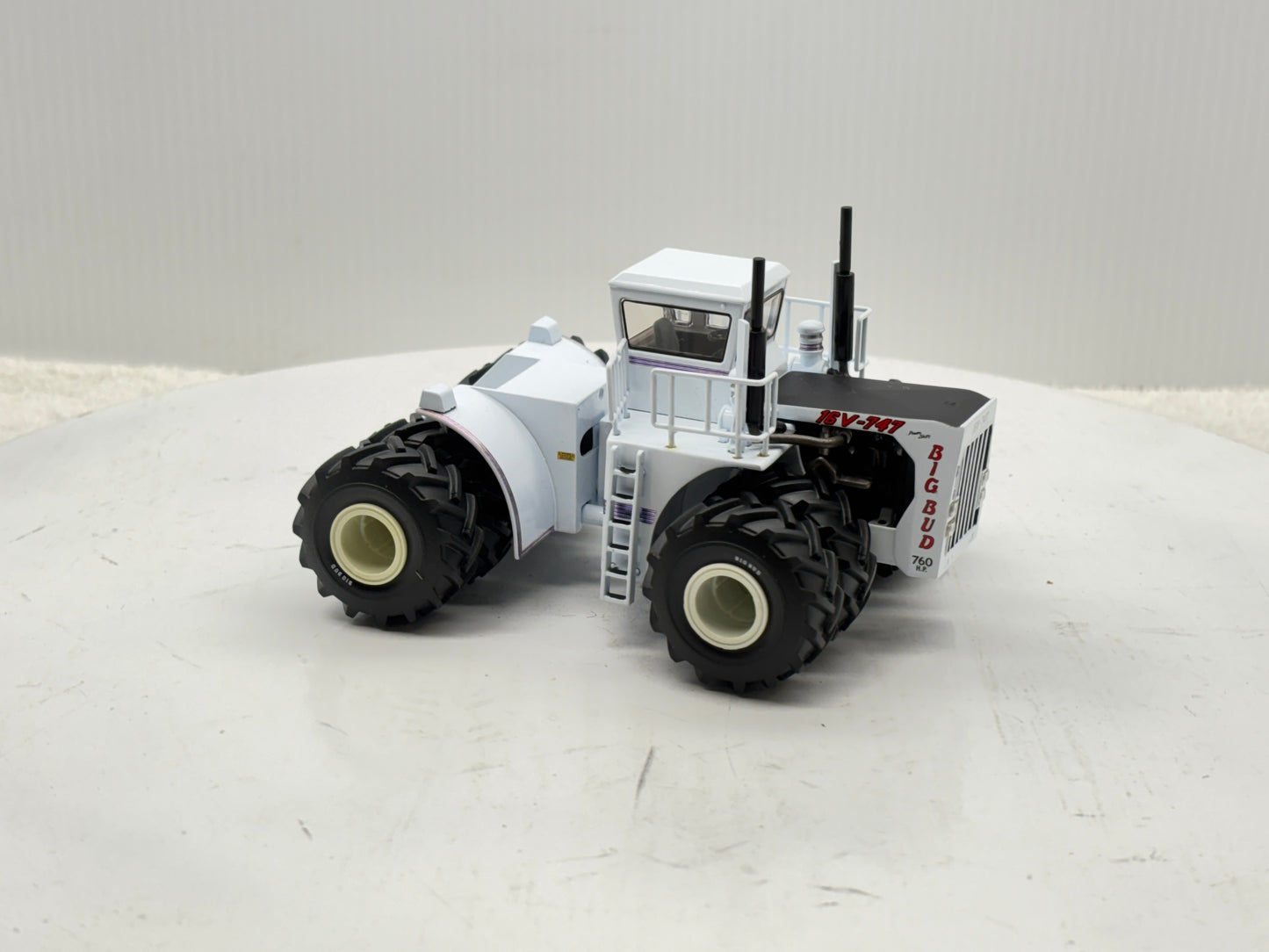 1/64 Big Bud 16V-747 760HP