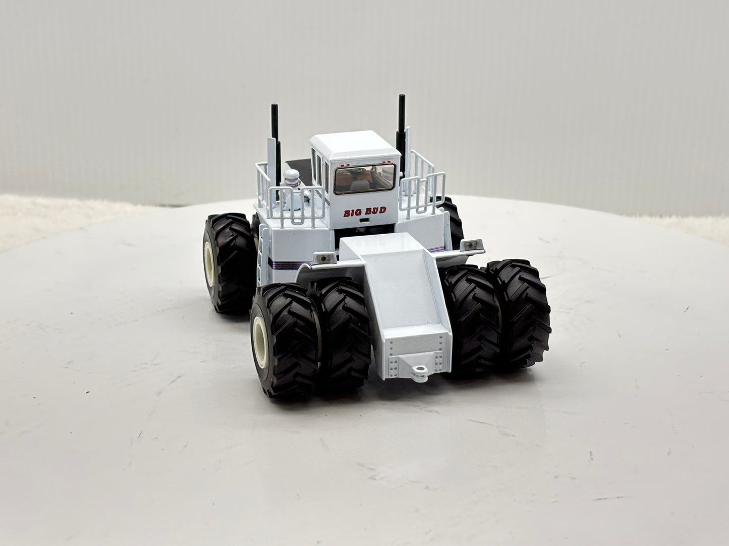 1/64 Big Bud 16V-747 760HP