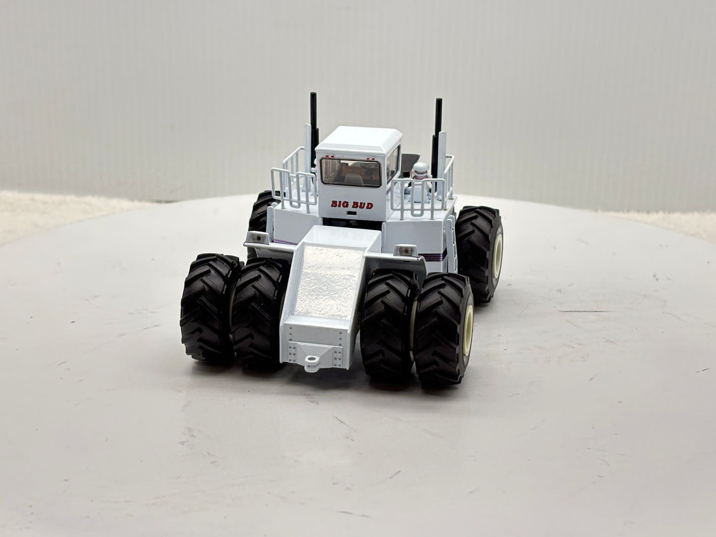 1/64 Big Bud 16V-747 760HP