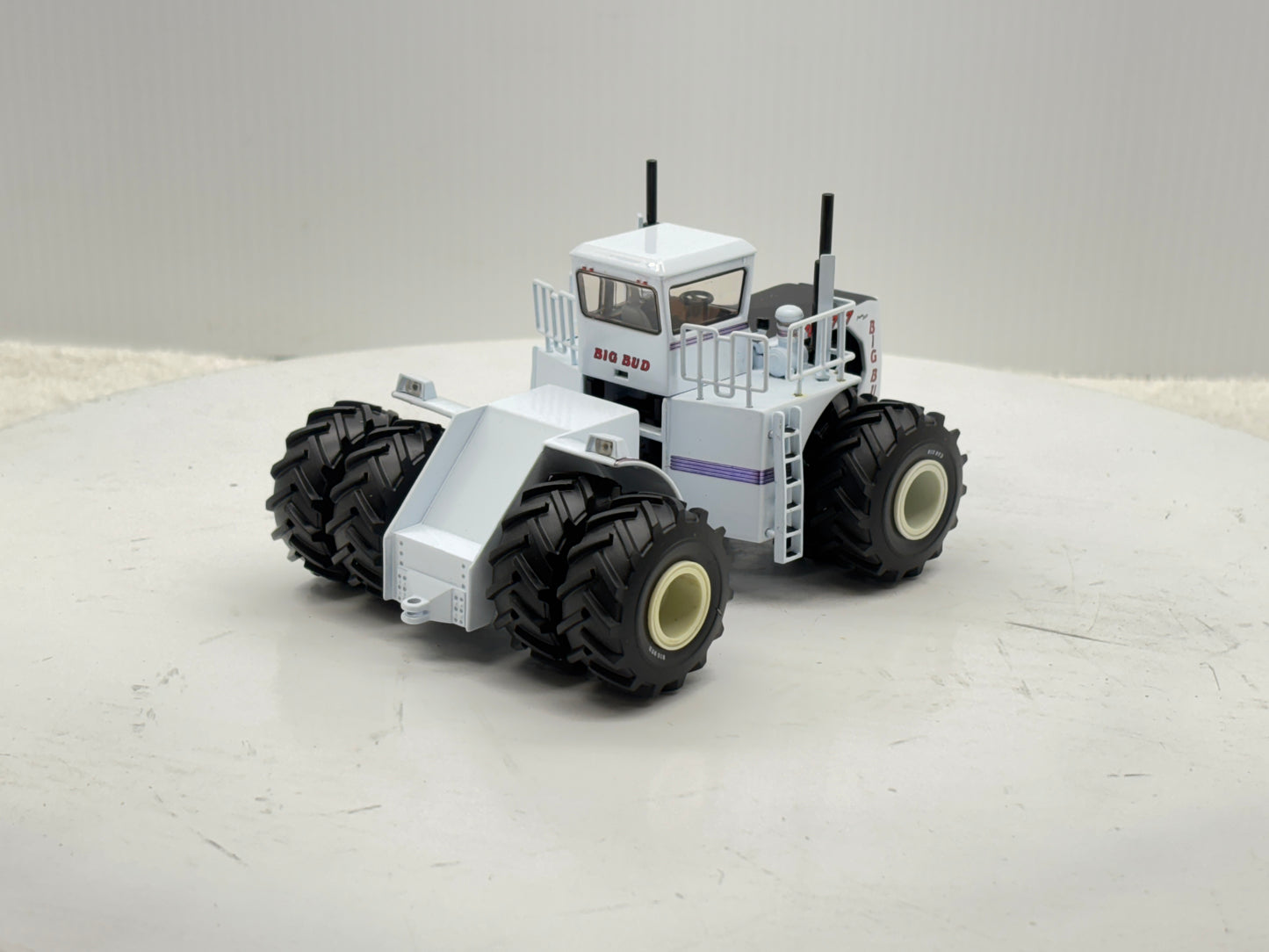 1/64 Big Bud 16V-747 760HP