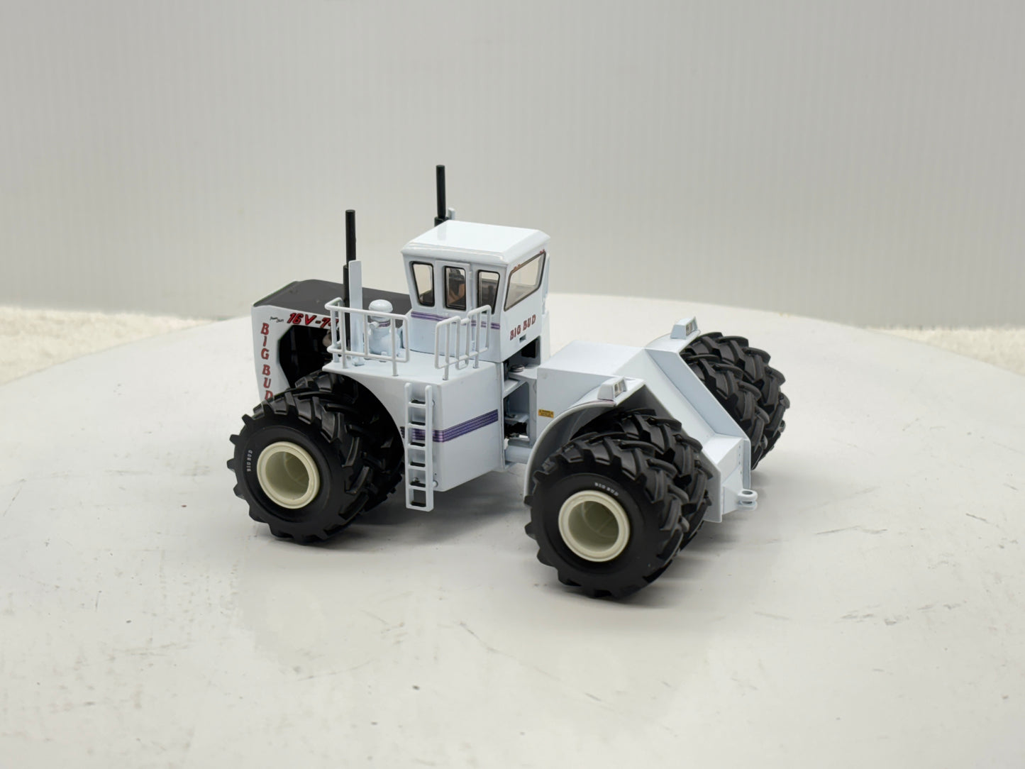 1/64 Big Bud 16V-747 760HP