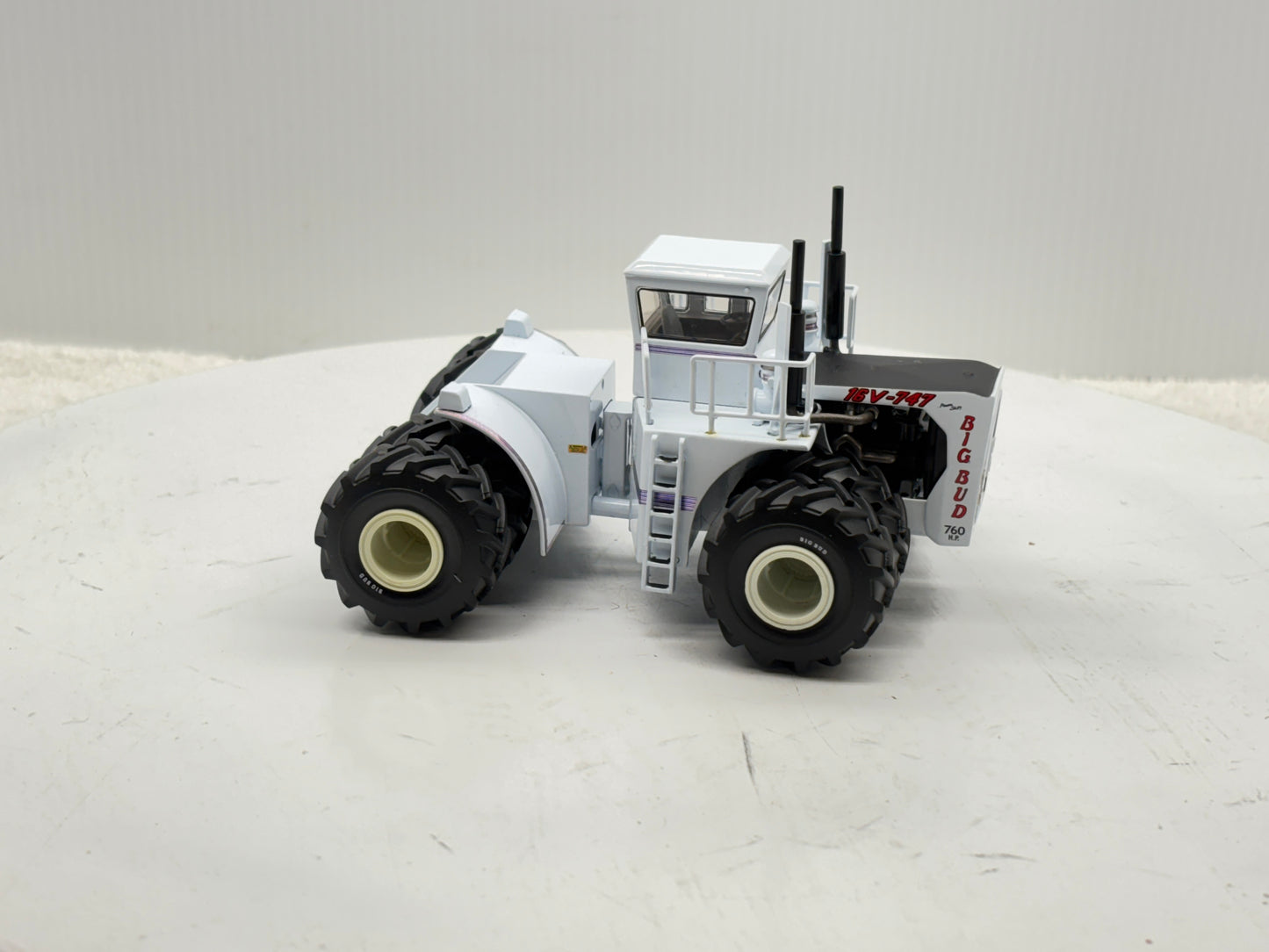1/64 Big Bud 16V-747 760HP