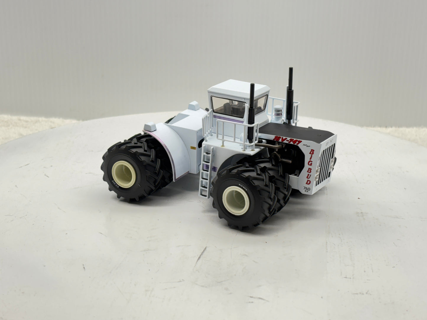 1/64 Big Bud 16V-747 760HP