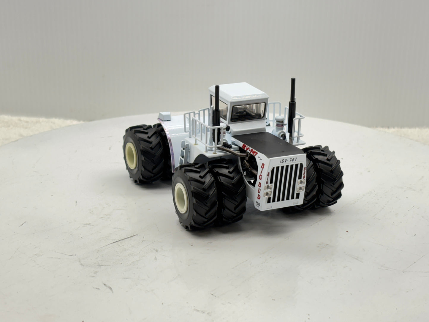 1/64 Big Bud 16V-747 760HP