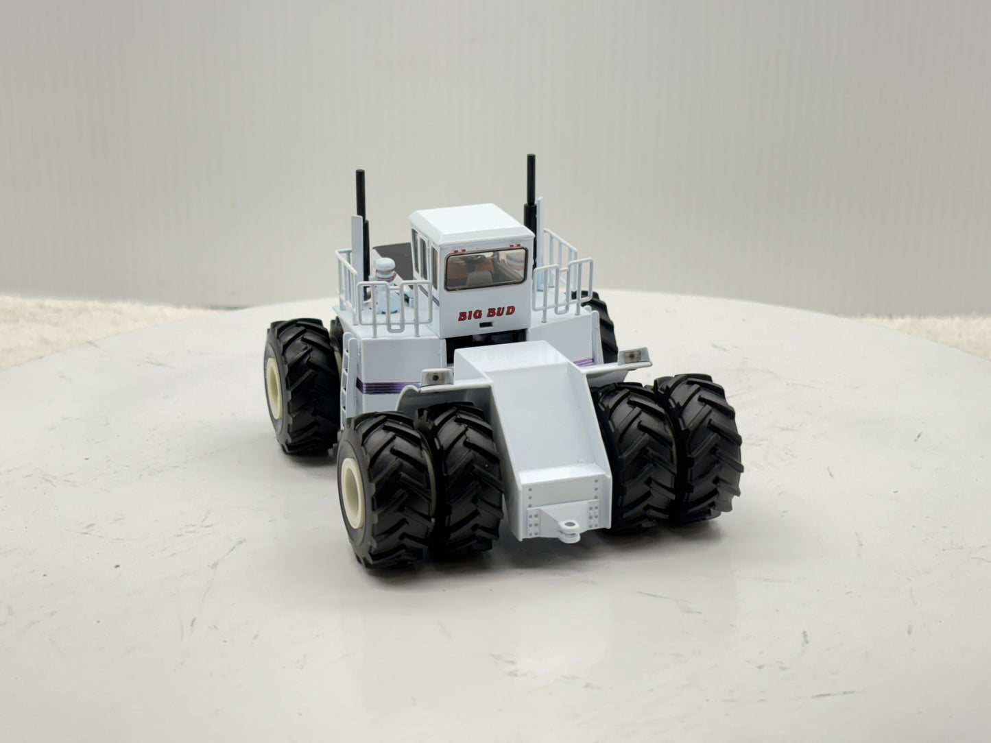 1/64 Big Bud 16V-747 760HP