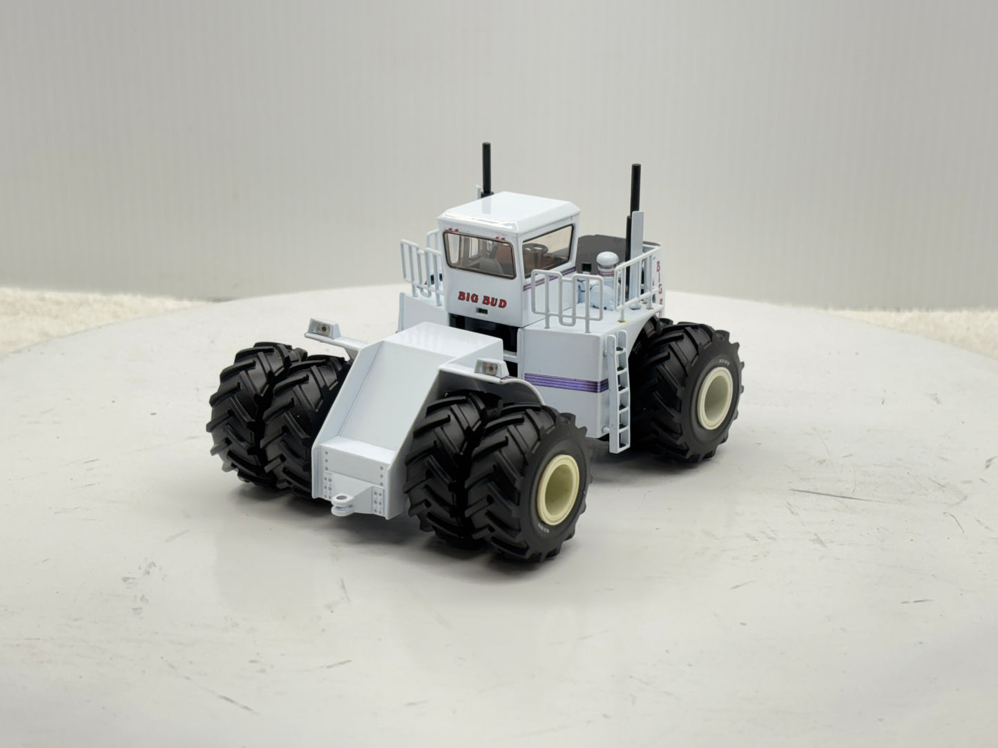 1/64 Big Bud 16V-747 760HP