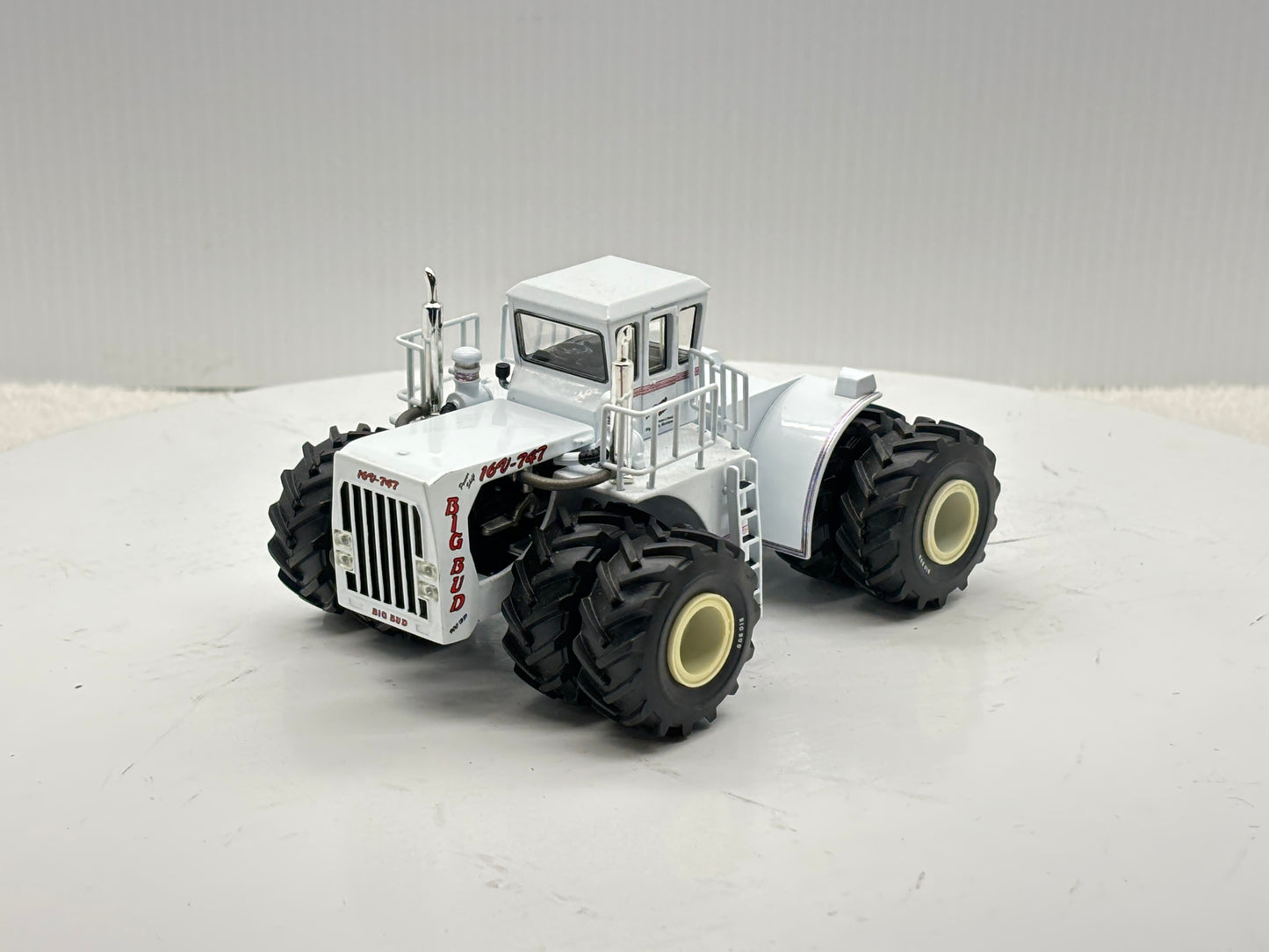 1/64 Big Bud 16V-747 900HP