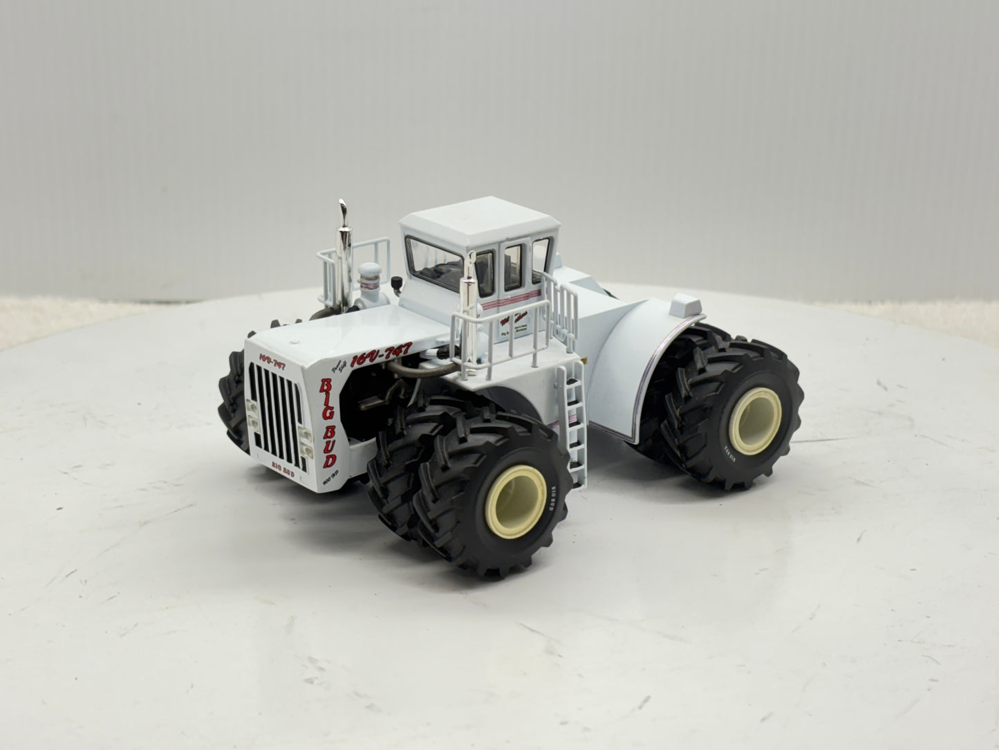 1/64 Big Bud 16V-747 900HP