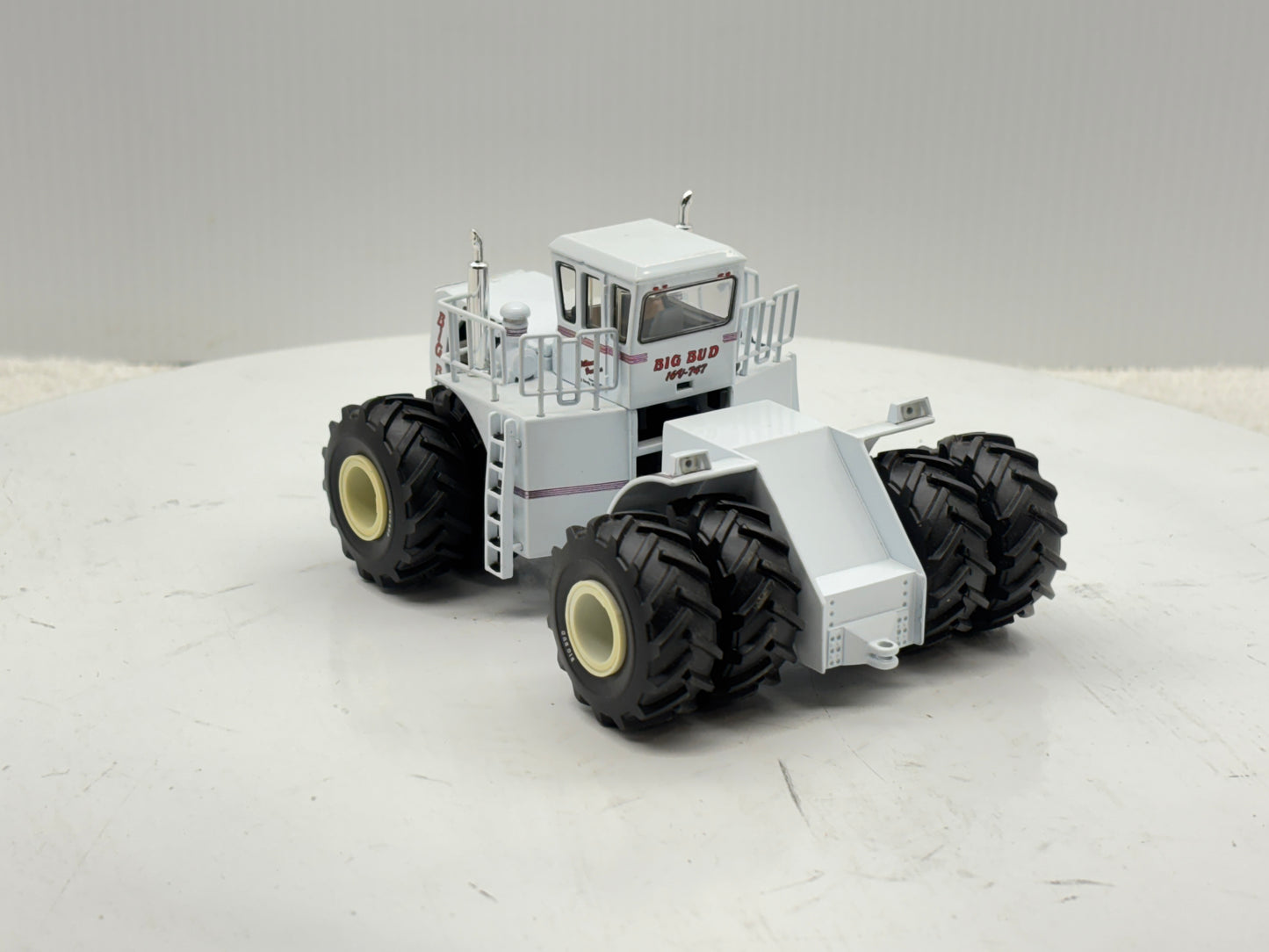 1/64 Big Bud 16V-747 900HP