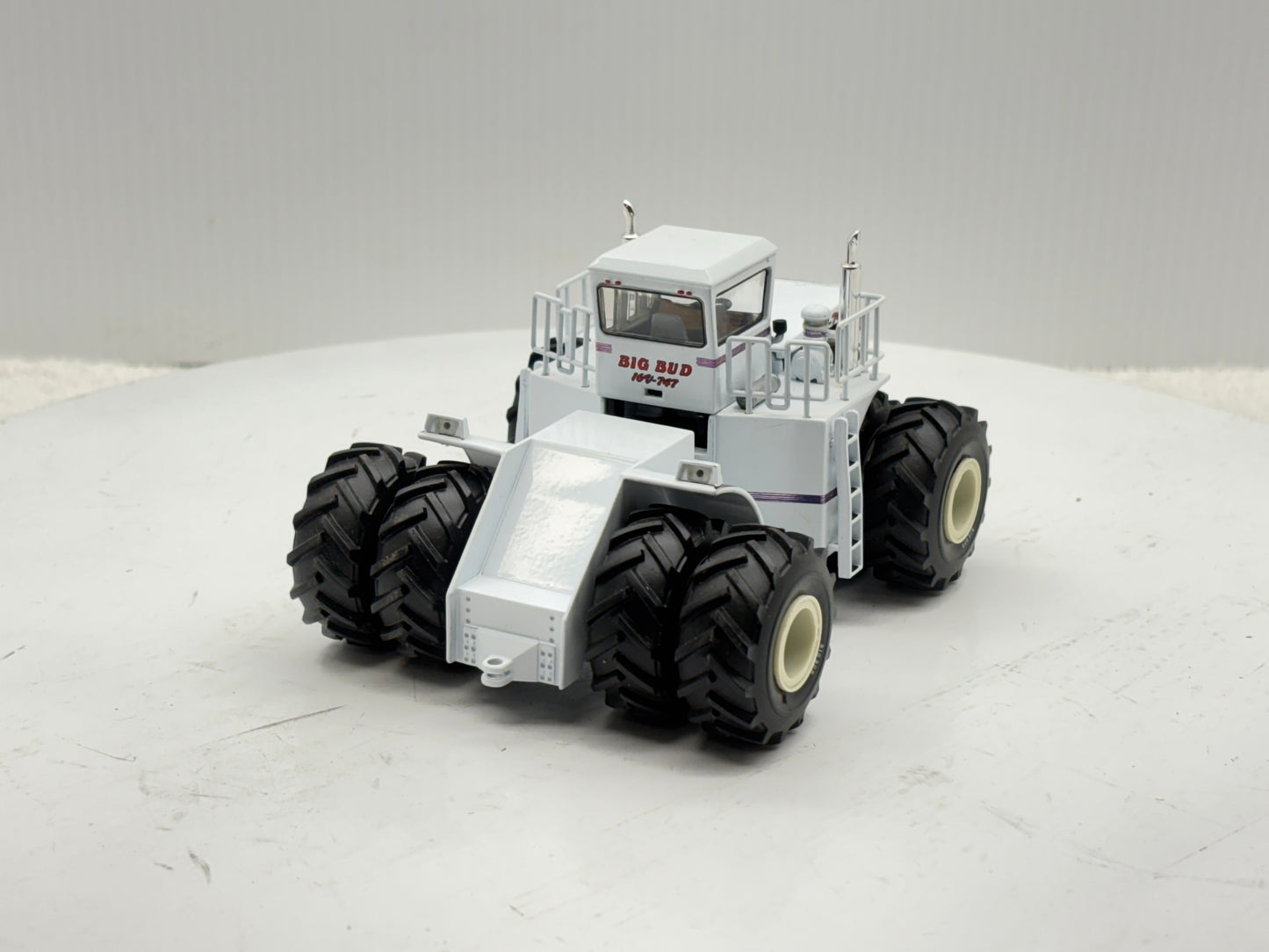 1/64 Big Bud 16V-747 900HP