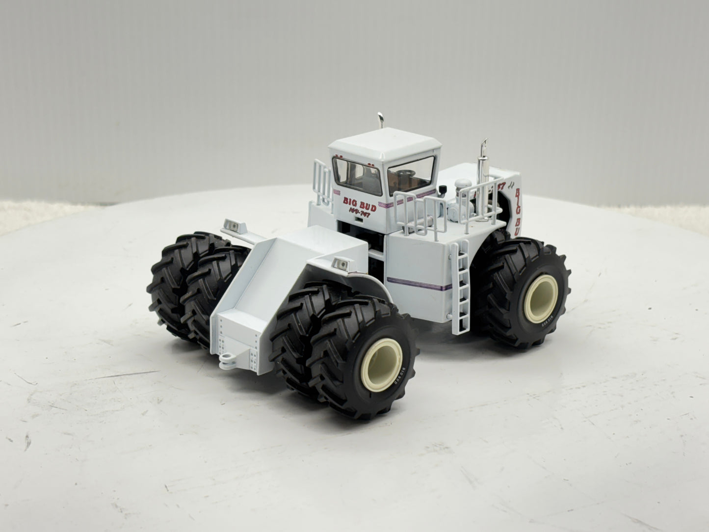 1/64 Big Bud 16V-747 900HP