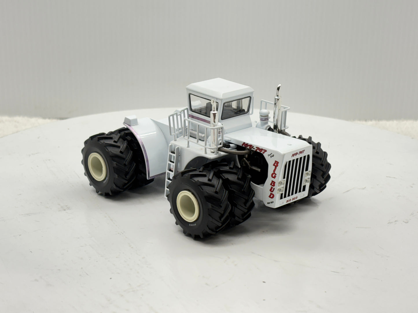 1/64 Big Bud 16V-747 900HP