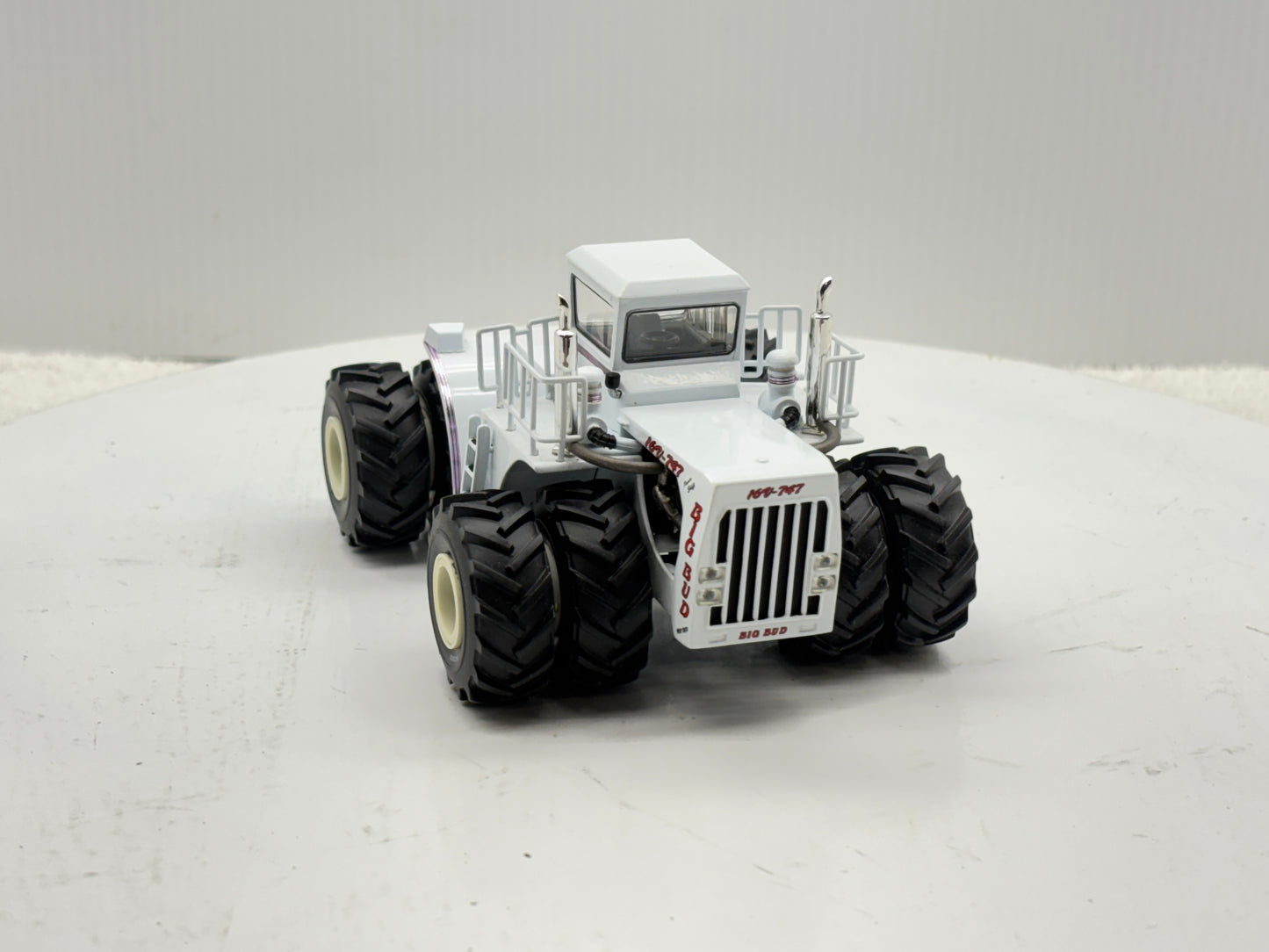 1/64 Big Bud 16V-747 900HP
