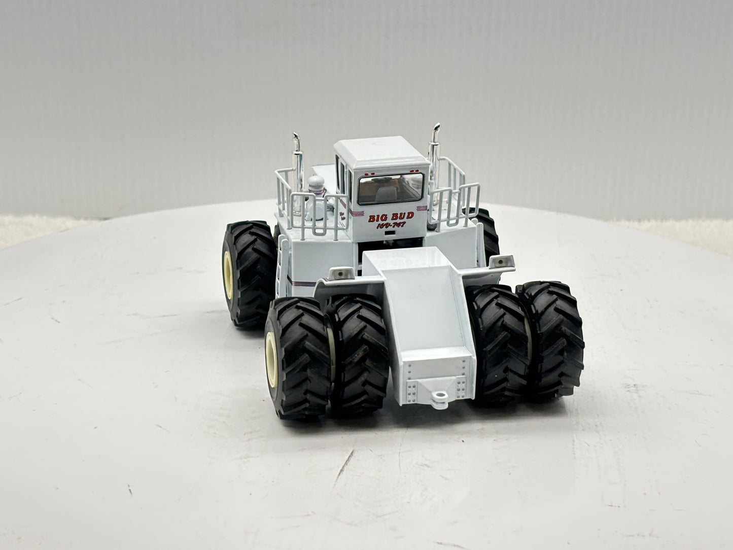 1/64 Big Bud 16V-747 900HP
